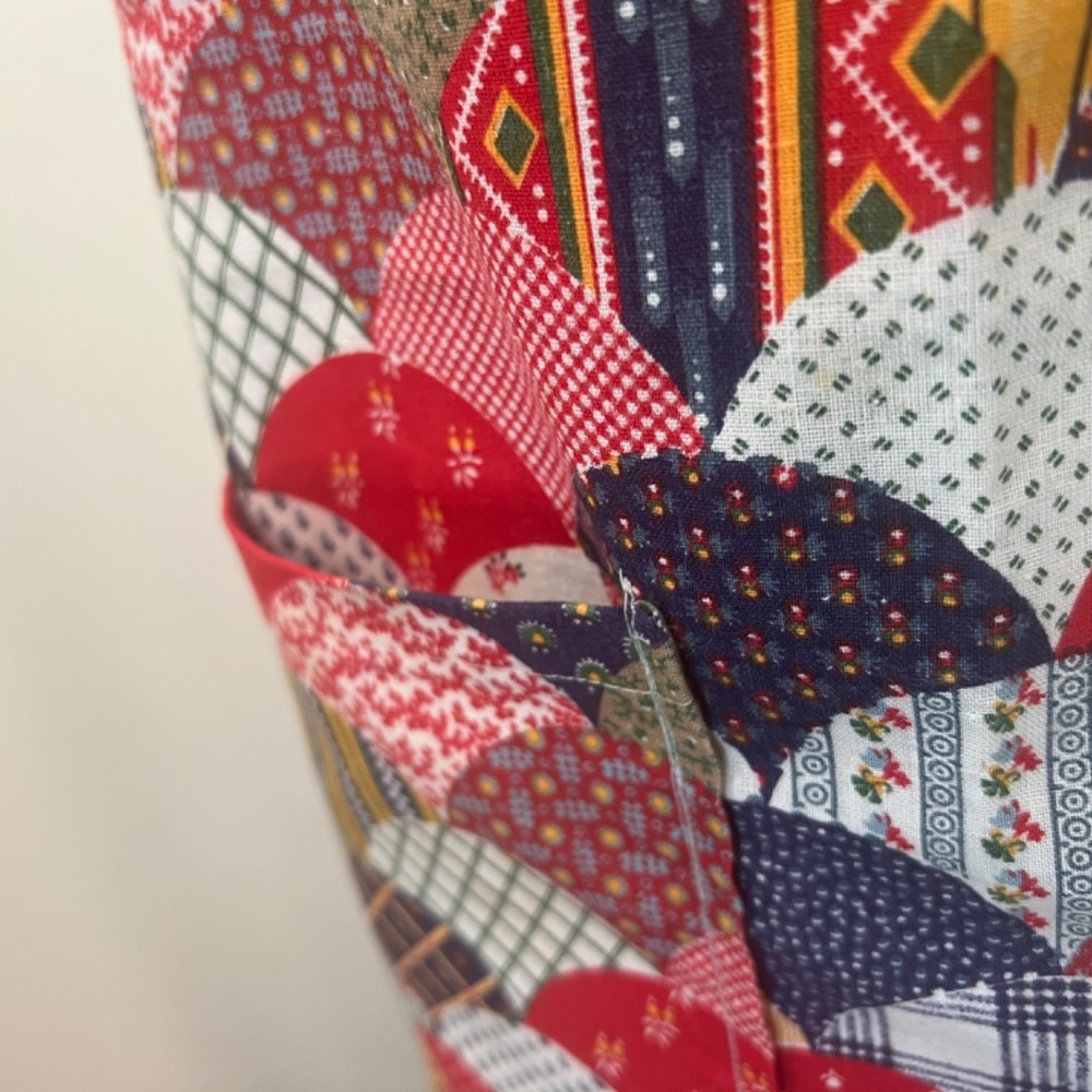 Pachwork looking cotton apron - so cute! - Picture 2 of 9